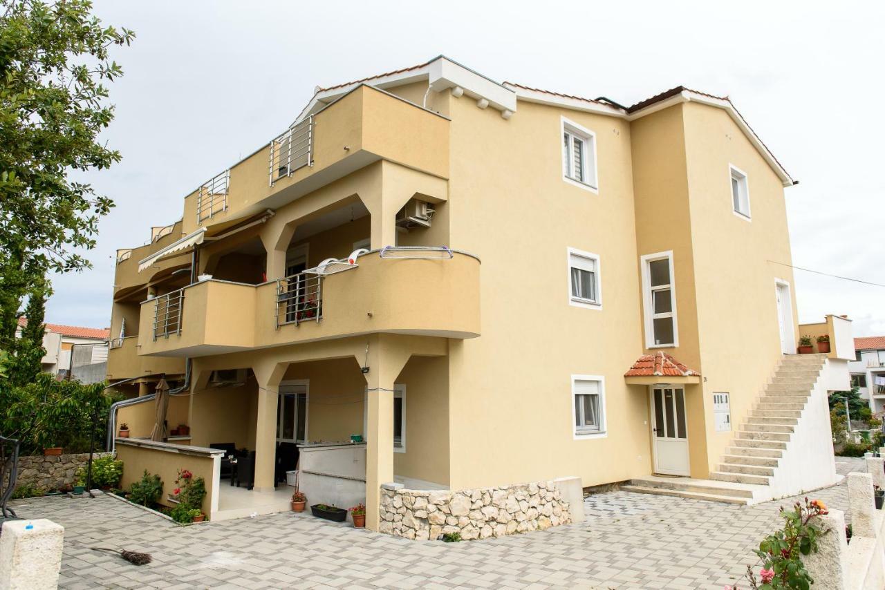 Apartman Nina *