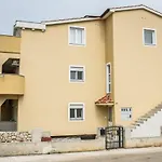 Apartman Nina